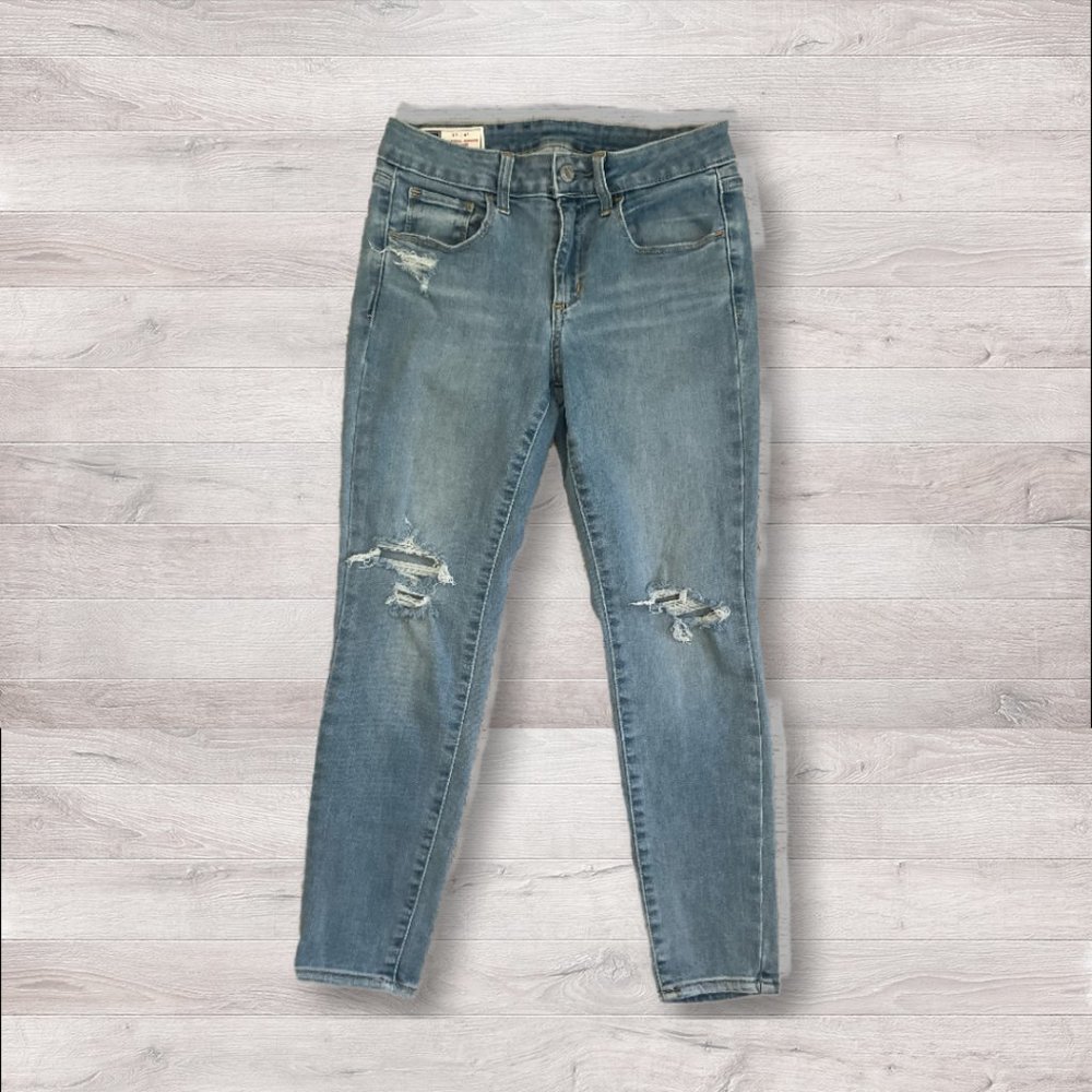 Gap “Universal Jegging” Mid Rise - Light Blue Destroy - 27/4 Petite